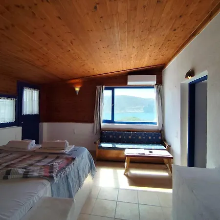 Milos Pollonia Apartment *
